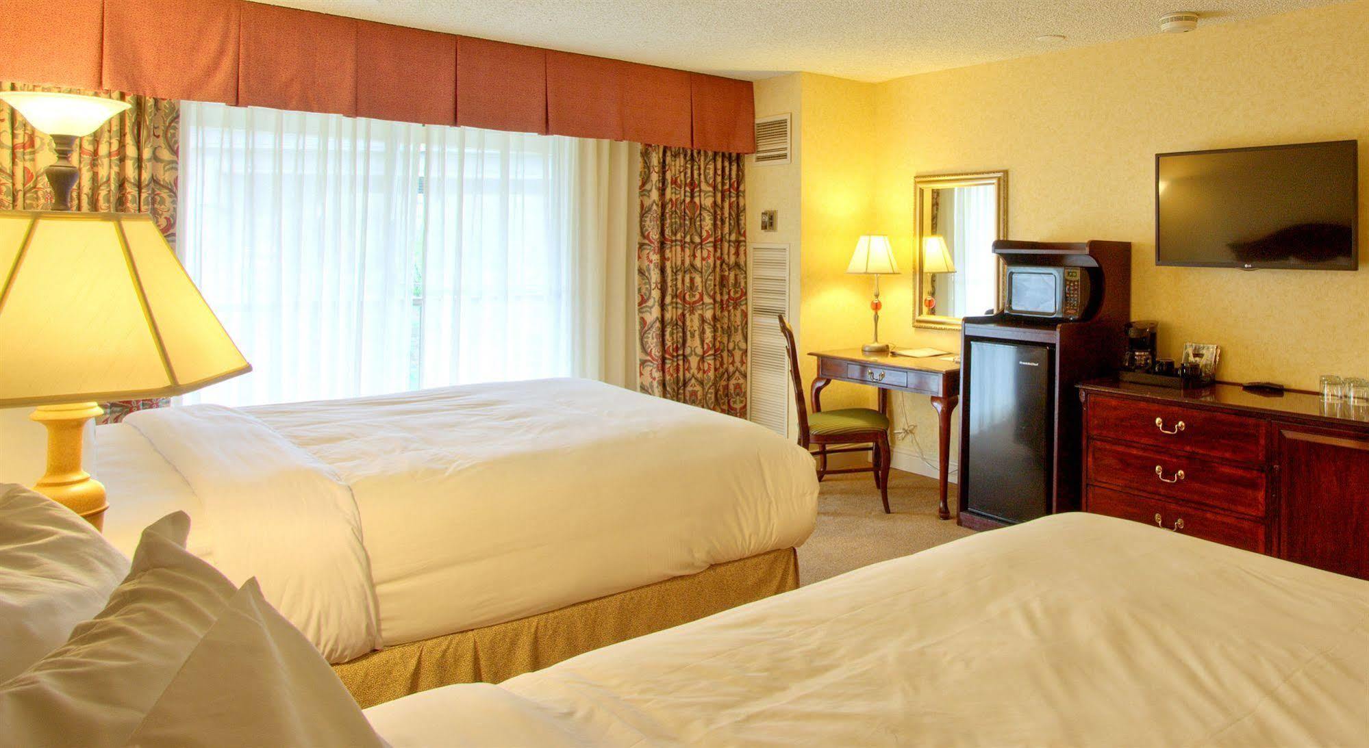 Inn At The Commons Medford Exterior foto