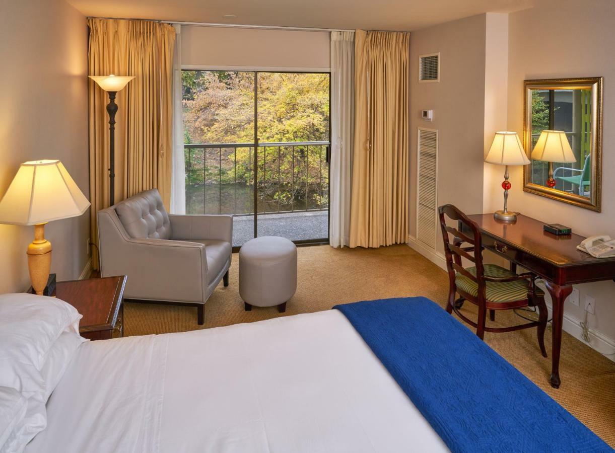 Inn At The Commons Medford Exterior foto