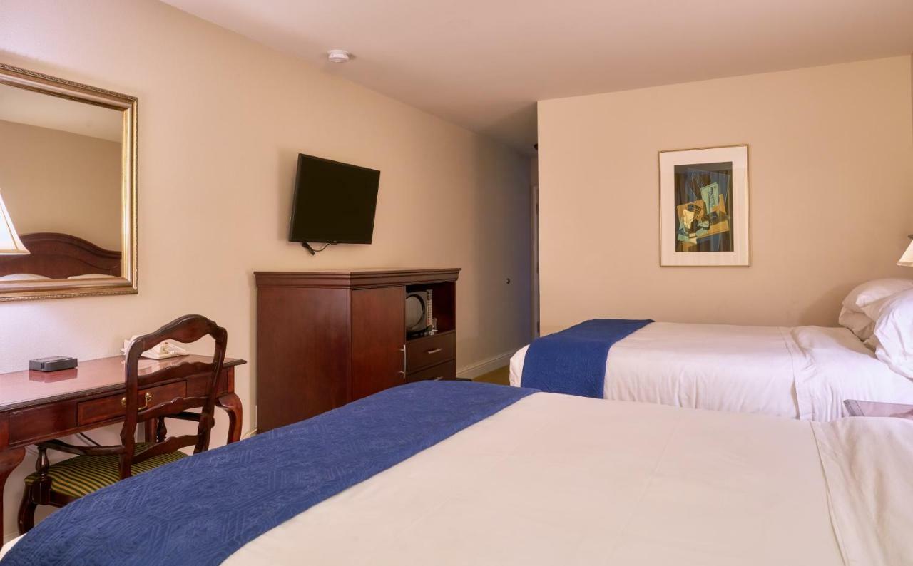 Inn At The Commons Medford Exterior foto